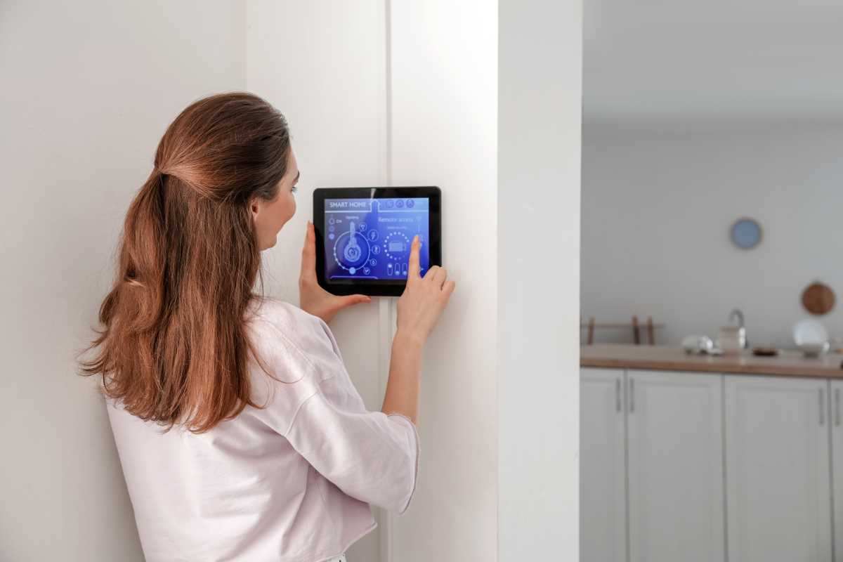 Smart Home Security Devices That Are Easy to Install and Move