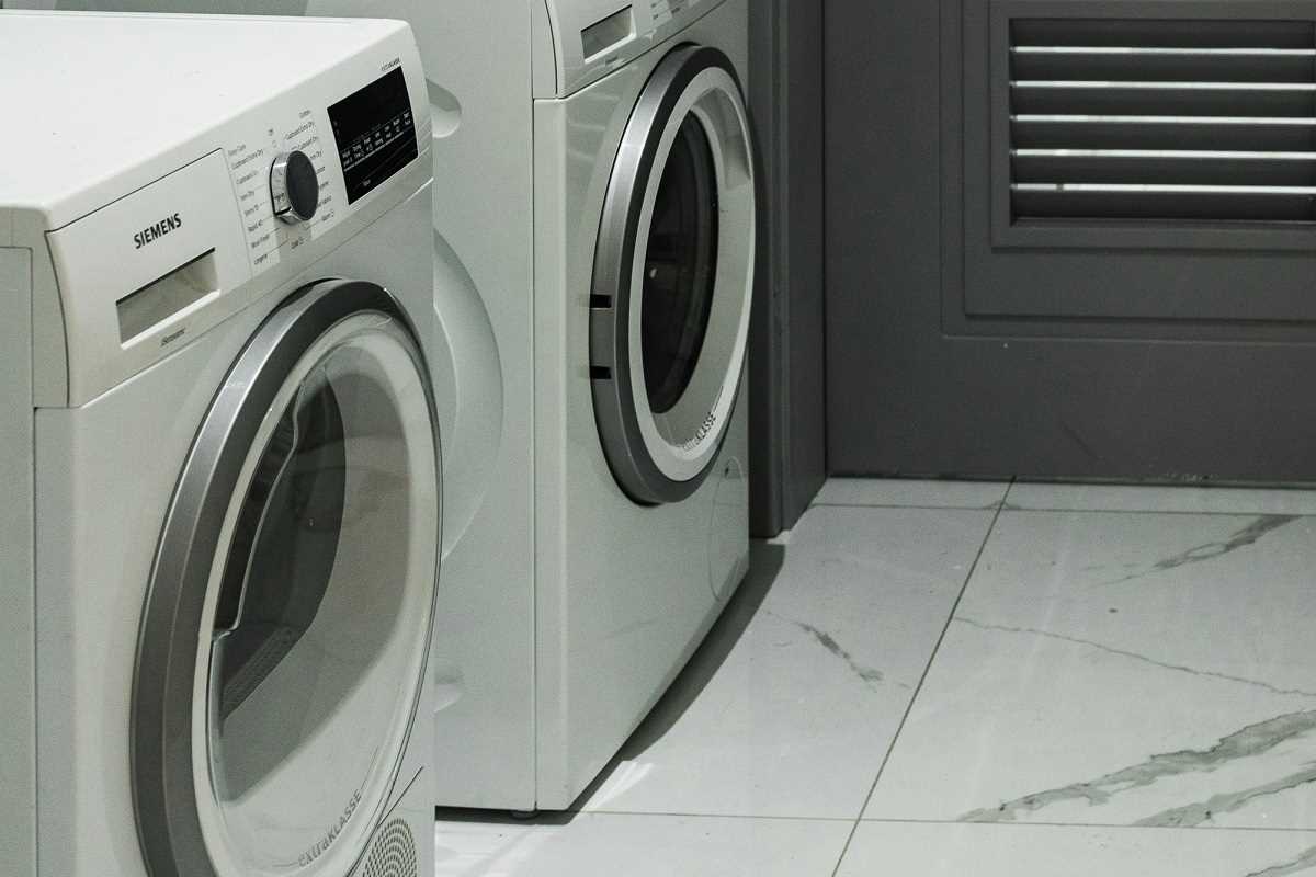 7 Compact Washer-Dryer Combos That Fit Seamlessly in Tight Laundry Nooks