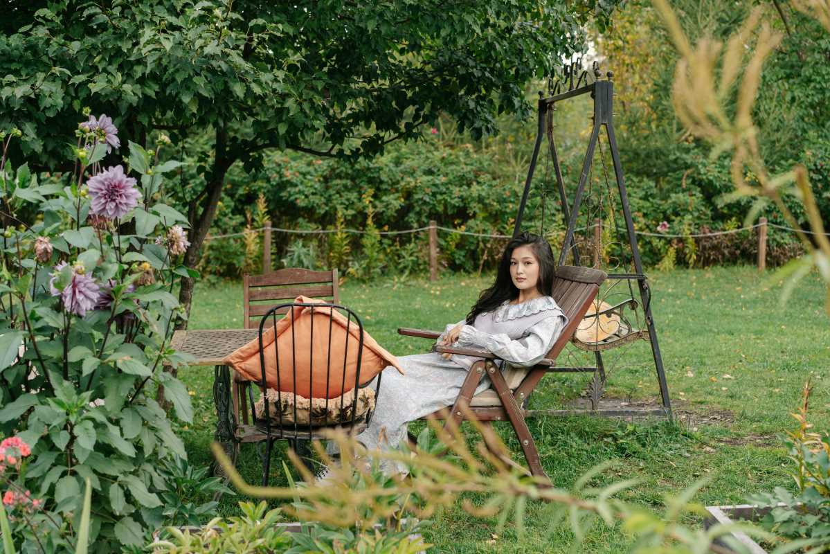 The Best Outdoor Furniture Picks for Maximizing Small Backyard Spaces